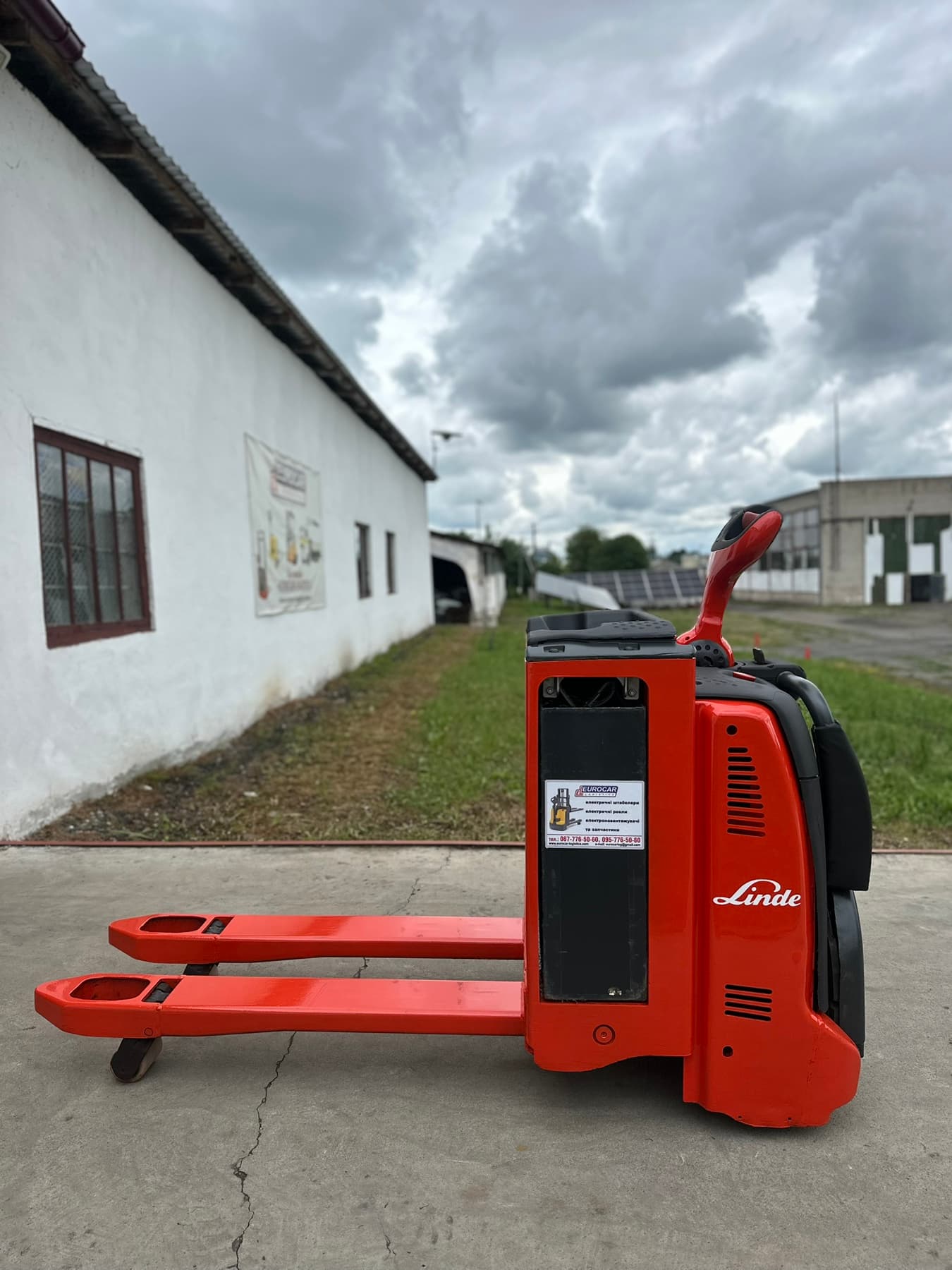 Електрична рокла Linde T20AP — Electric pallet trucks