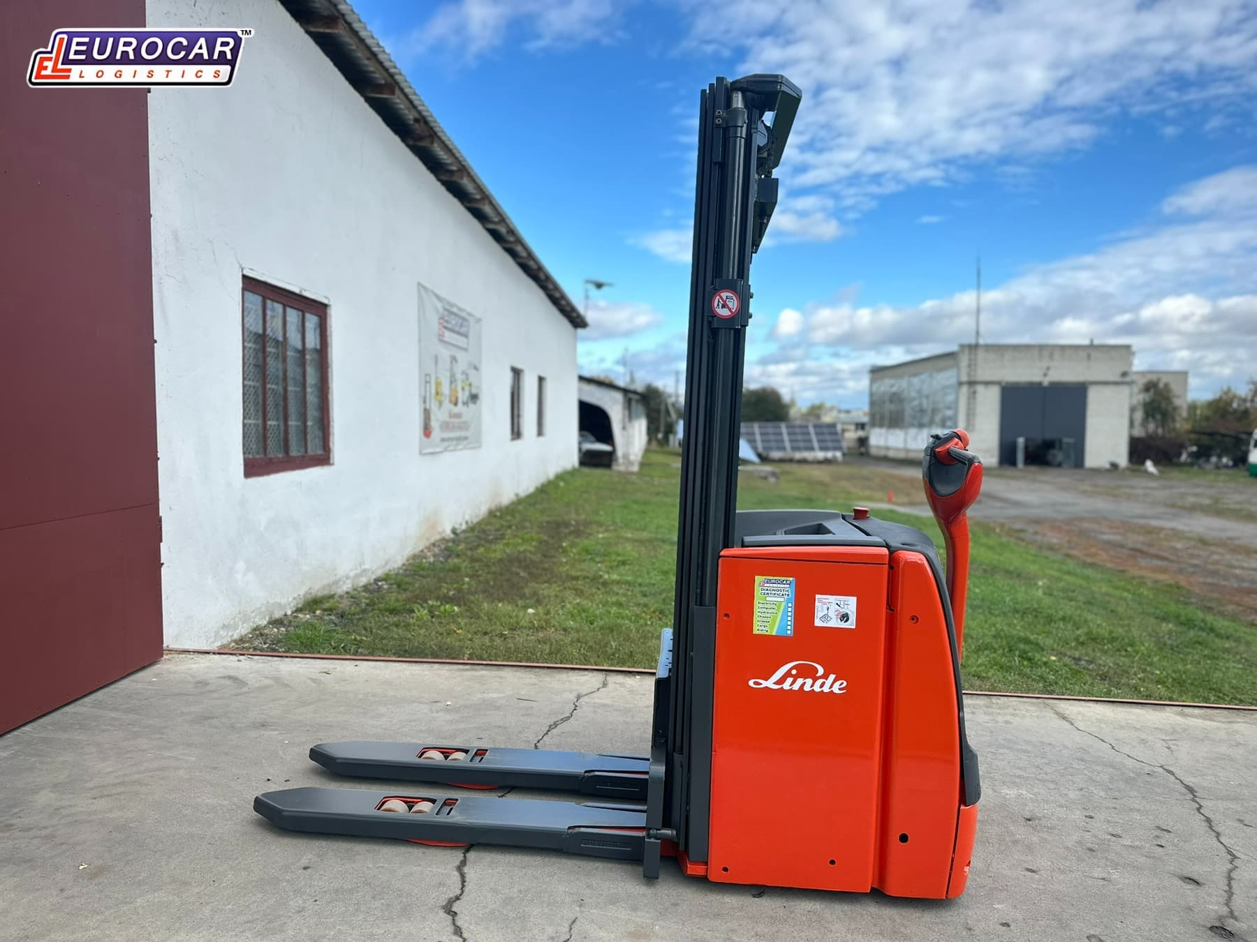 Linde L14 Electric Stacker — Electric stackers